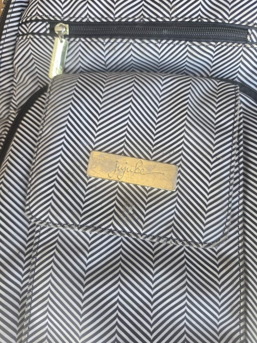 Ju-Ju-Be Chevron Print Baby Bag - Black & White with Gold Hardware